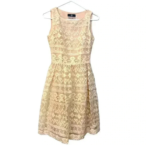 Serginneti pale peach summer tea dress, fully lined w a stiff tulle lace overlay - Picture 4 of 6